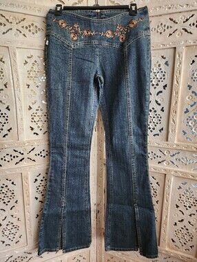 NWOT Vintage Y2K Plugg Floral Embroidered Flared Denim Jeans- Size 3 Juniors